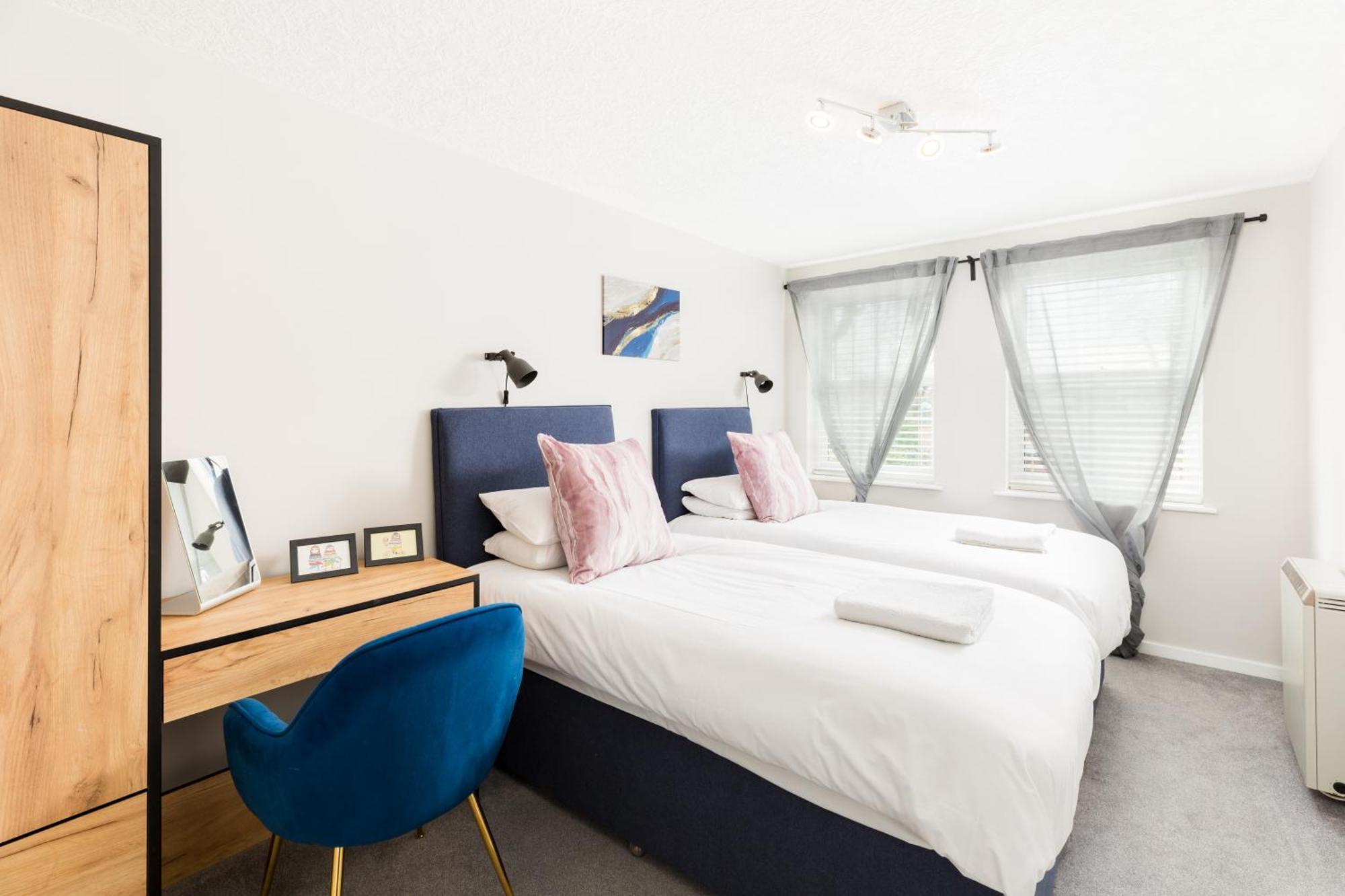 Modern 2-Bedroom Apartments With Free Parking In Leamington Spa Eksteriør billede