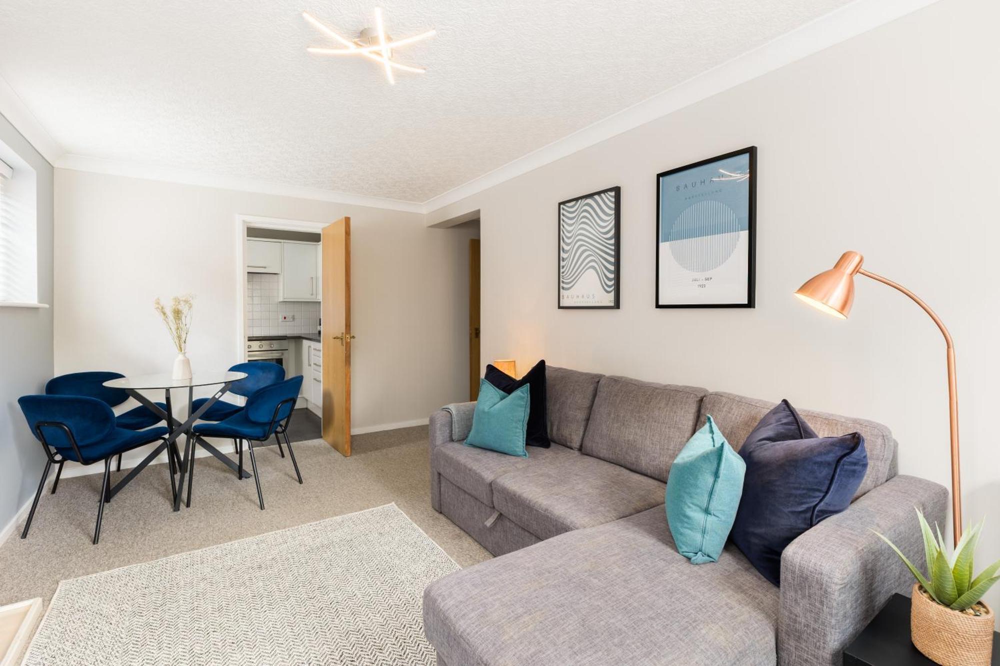 Modern 2-Bedroom Apartments With Free Parking In Leamington Spa Eksteriør billede