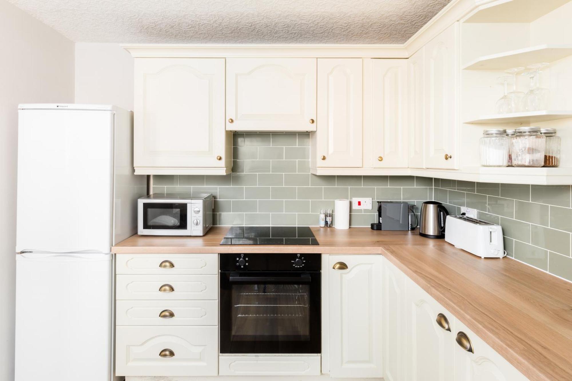 Modern 2-Bedroom Apartments With Free Parking In Leamington Spa Eksteriør billede