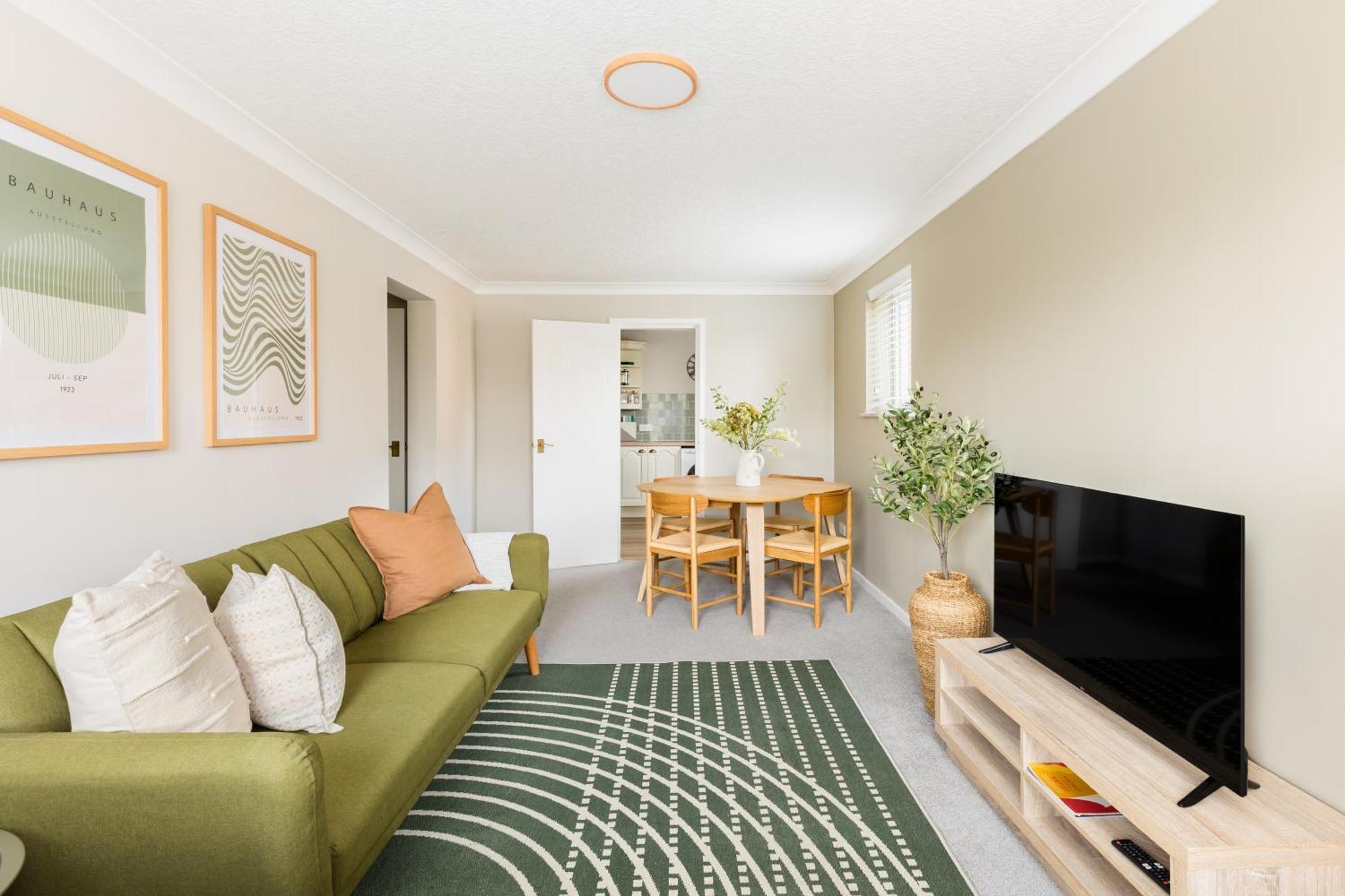 Modern 2-Bedroom Apartments With Free Parking In Leamington Spa Eksteriør billede