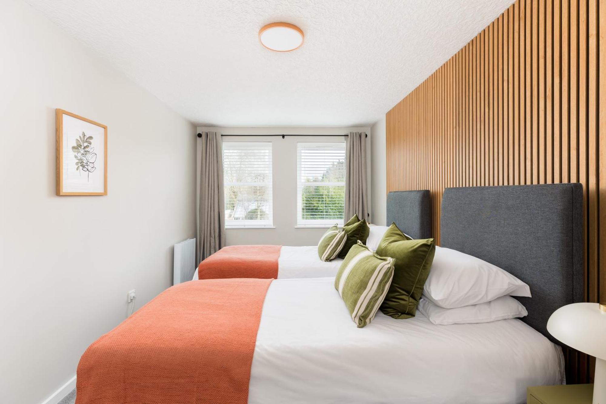Modern 2-Bedroom Apartments With Free Parking In Leamington Spa Eksteriør billede