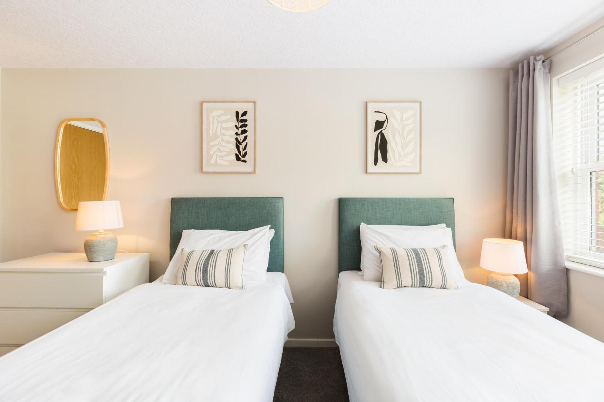 Modern 2-Bedroom Apartments With Free Parking In Leamington Spa Eksteriør billede